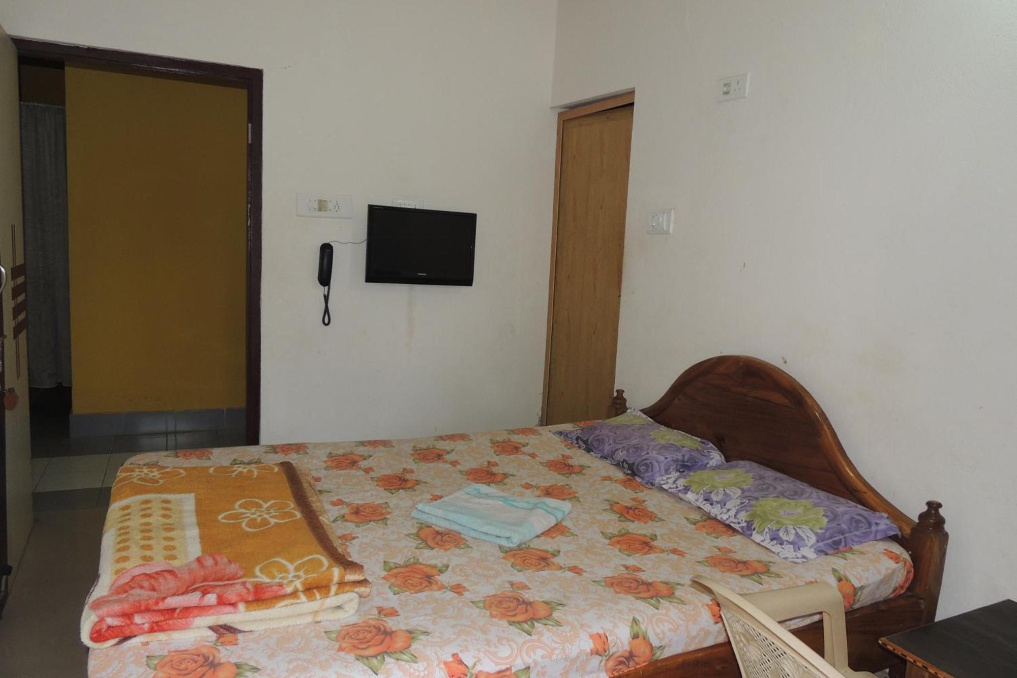 Surya Inn Konark Rum bild