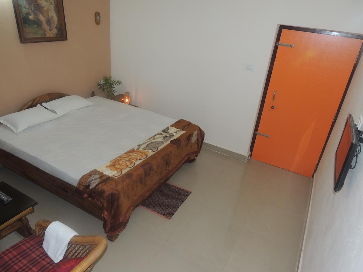 Surya Inn Konark Exteriör bild