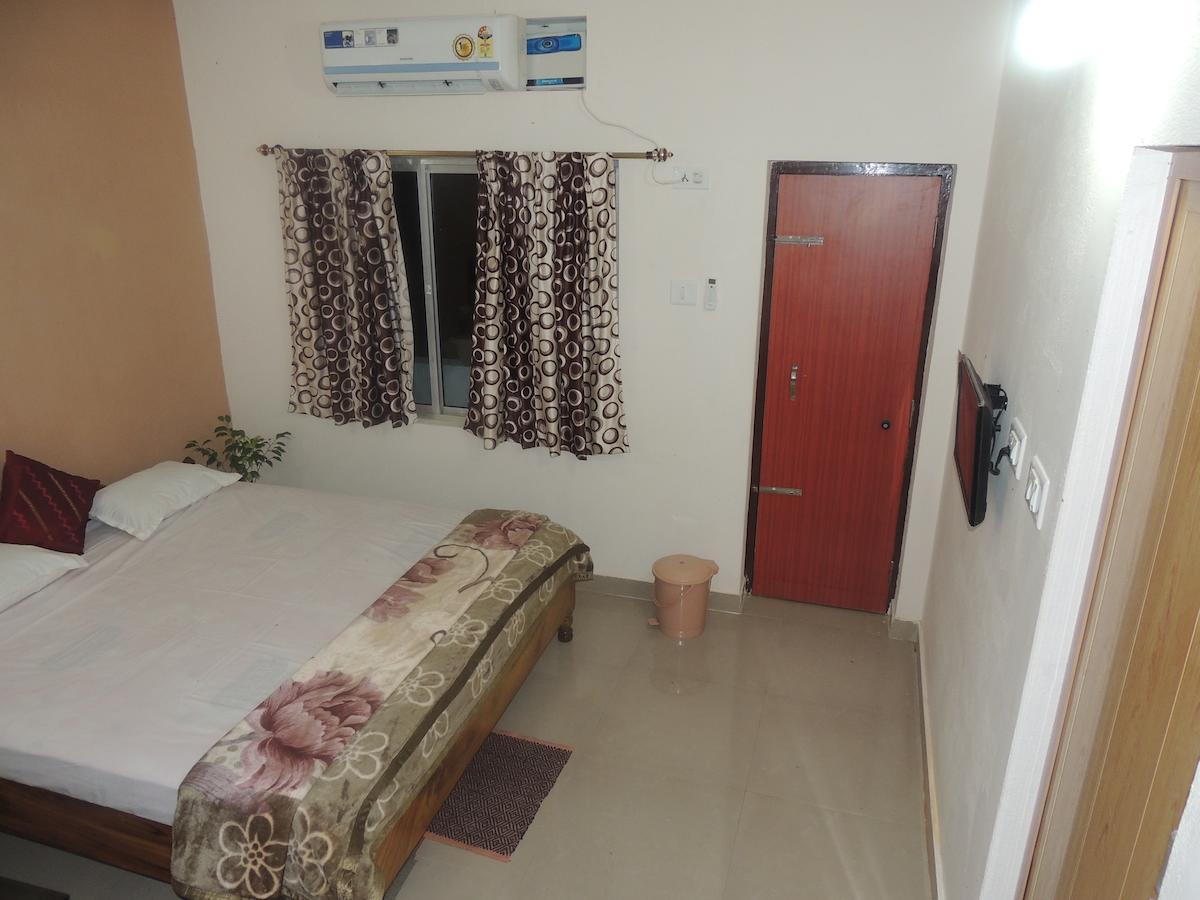 Surya Inn Konark Exteriör bild
