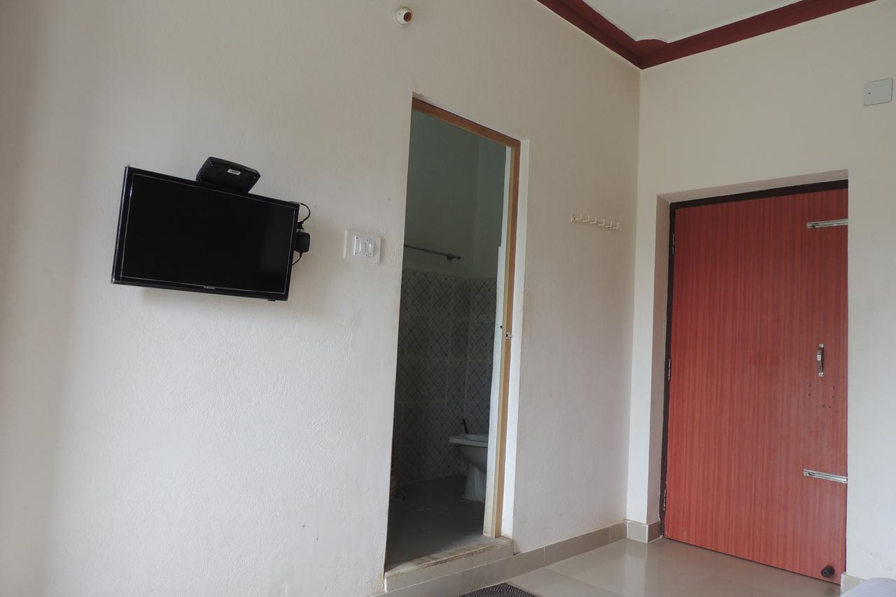 Surya Inn Konark Exteriör bild