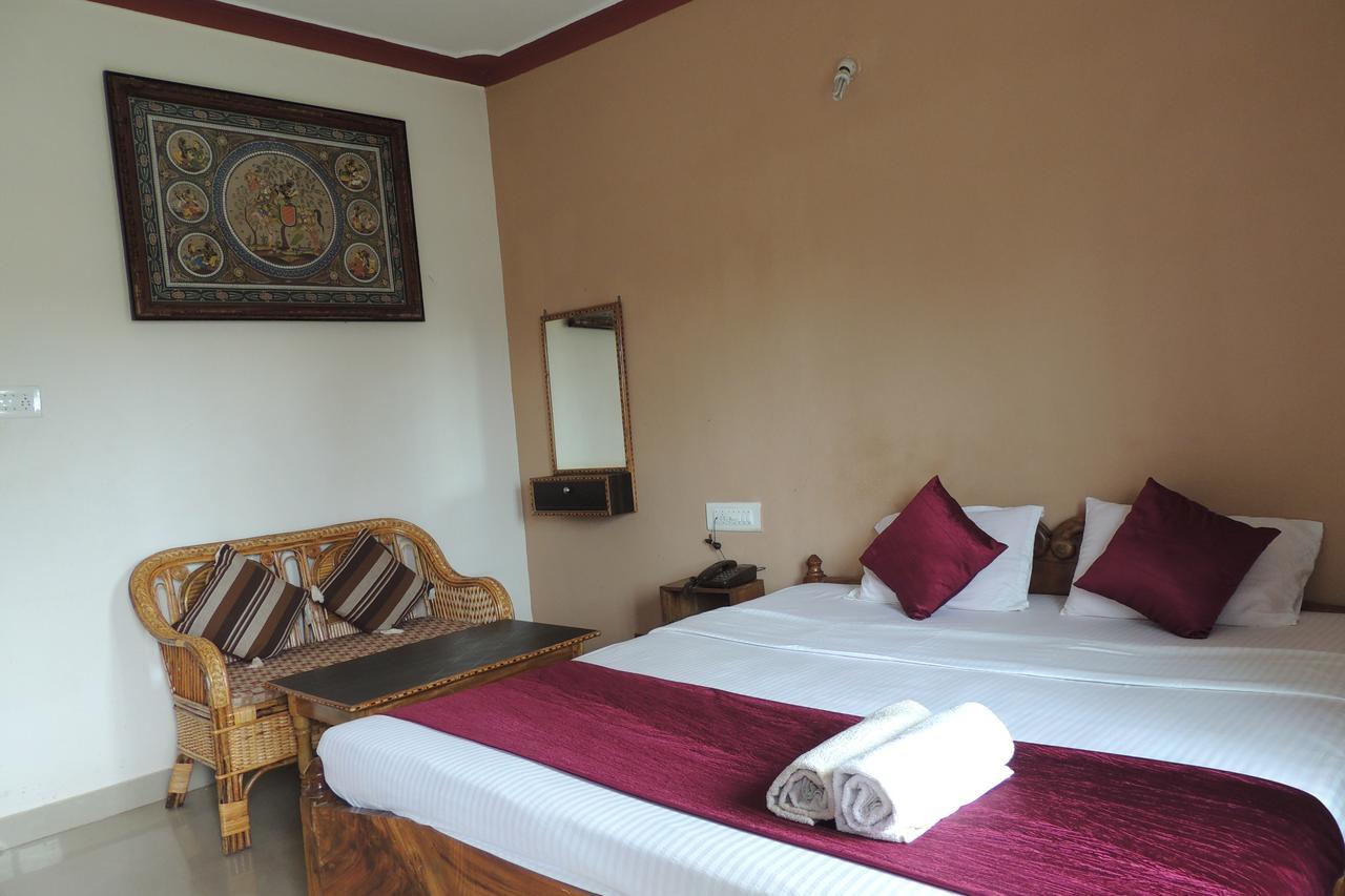 Surya Inn Konark Exteriör bild