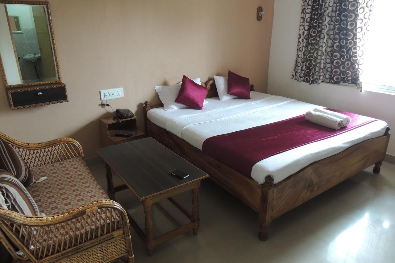 Surya Inn Konark Exteriör bild