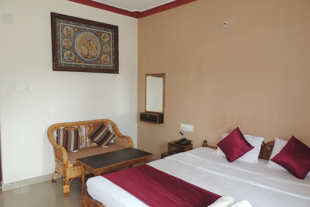 Surya Inn Konark Exteriör bild