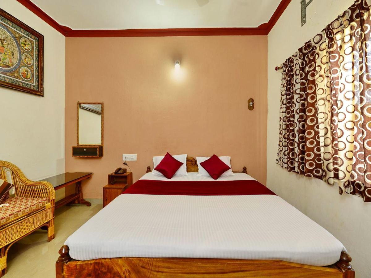 Surya Inn Konark Exteriör bild