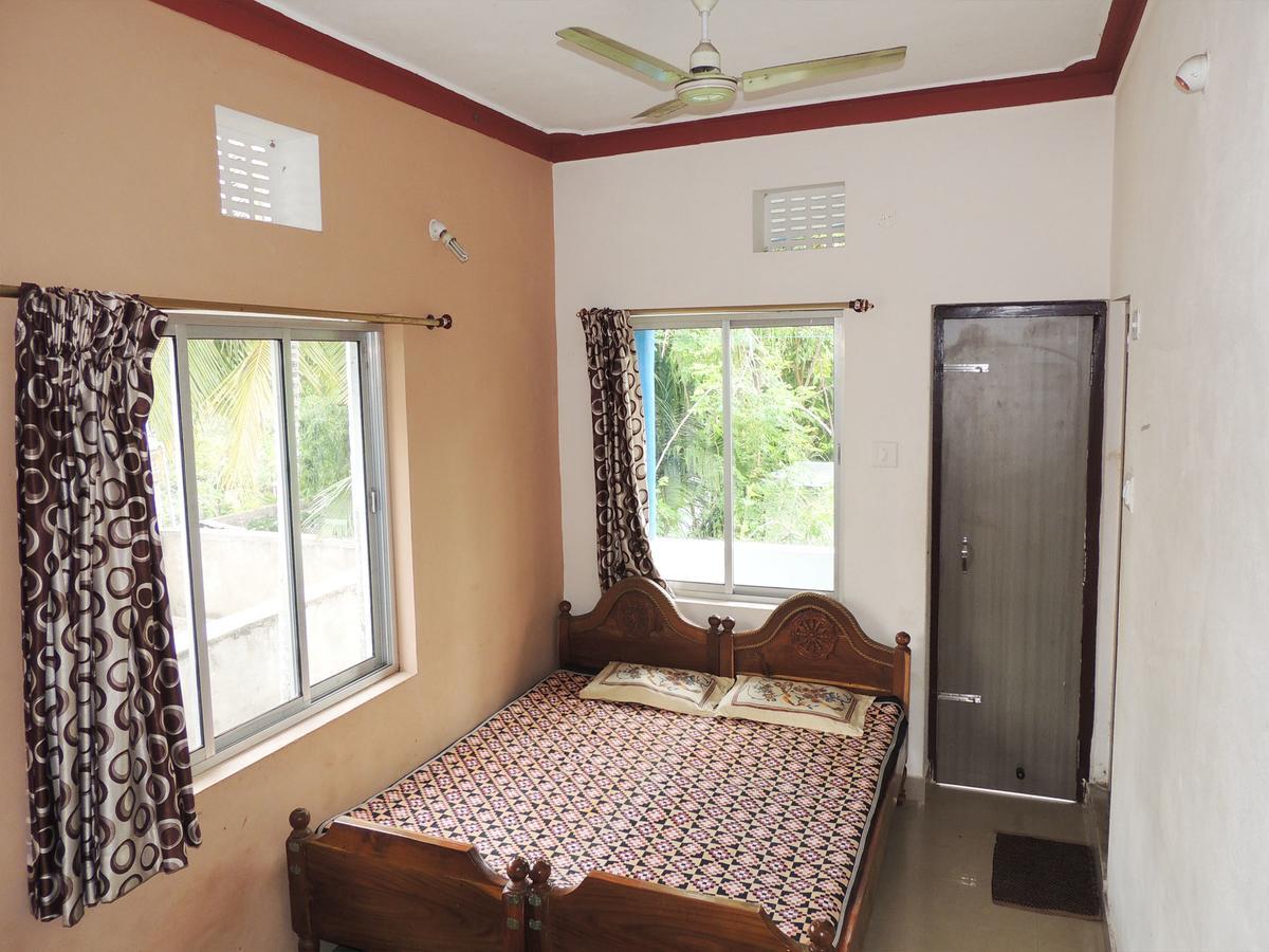 Surya Inn Konark Exteriör bild